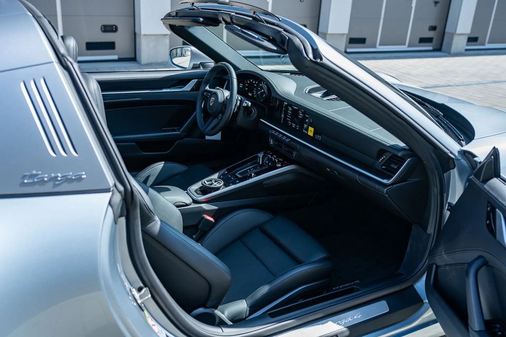 Porsche 992 Targa 4
