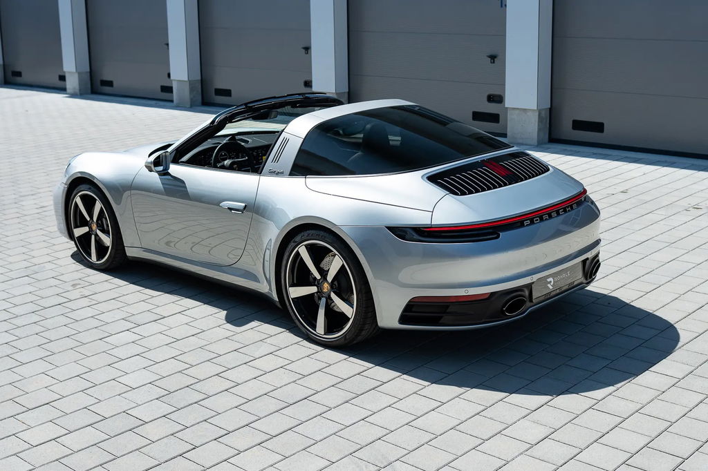 Porsche 992 Targa 4