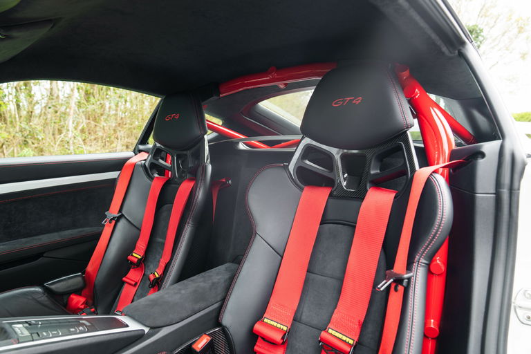 Porsche 981 Cayman GT4