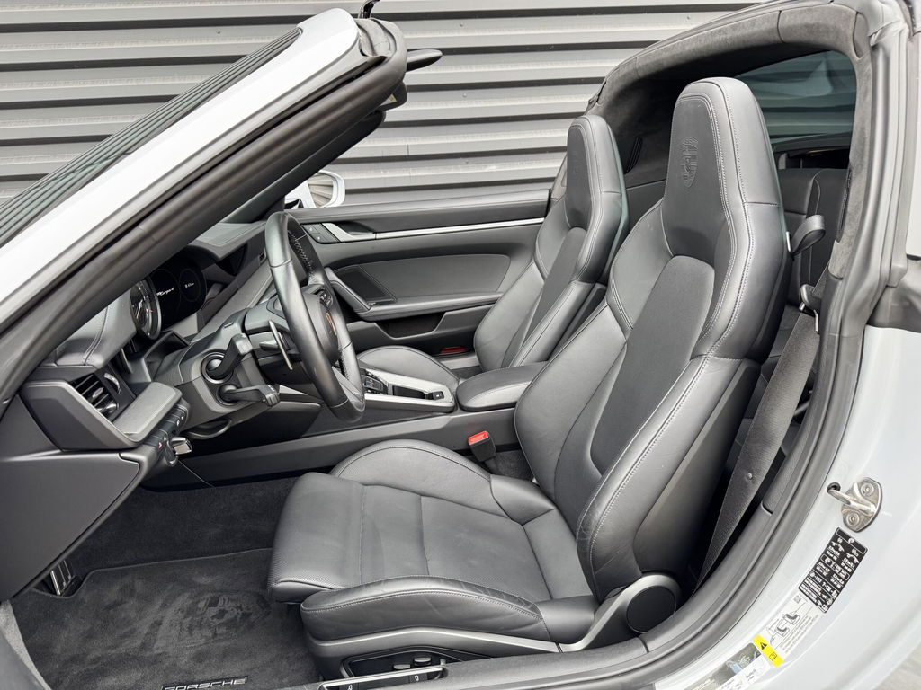 Porsche 992 Targa 4