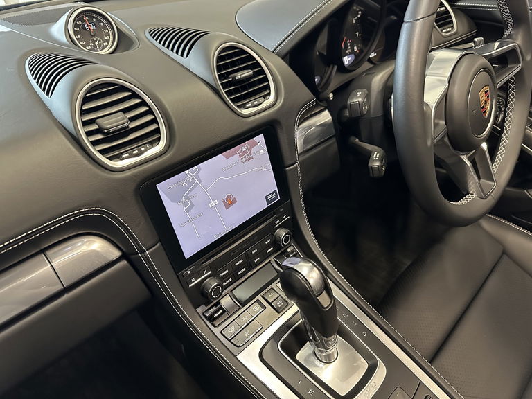 Porsche 718 Boxster