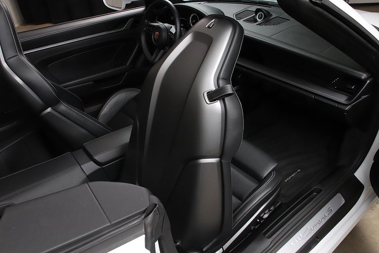 Porsche 992 Carrera S