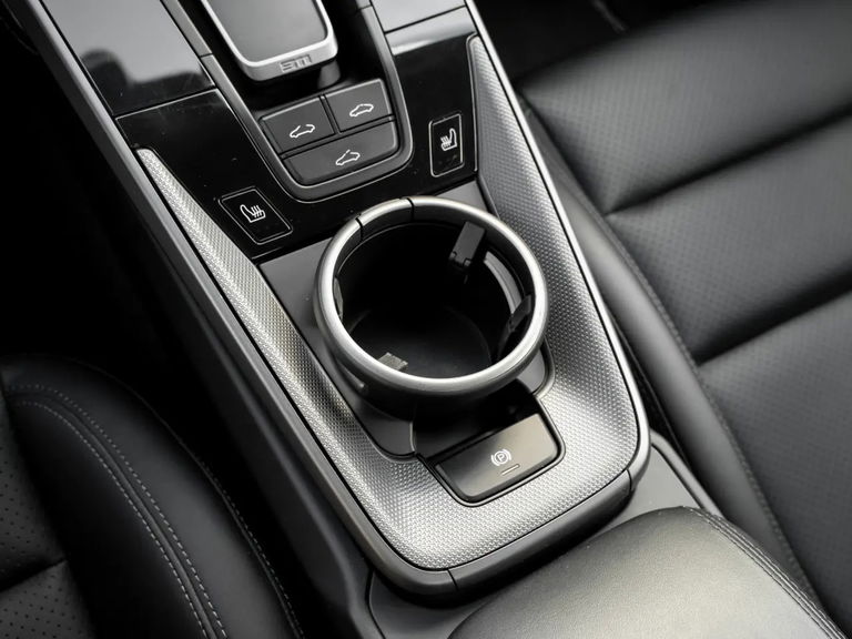 Porsche 992 Carrera 4