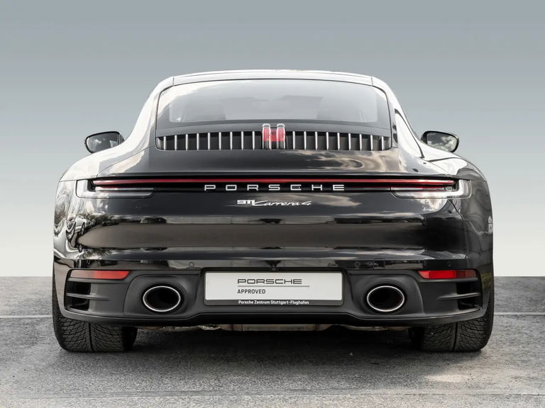 Porsche 992 Carrera 4