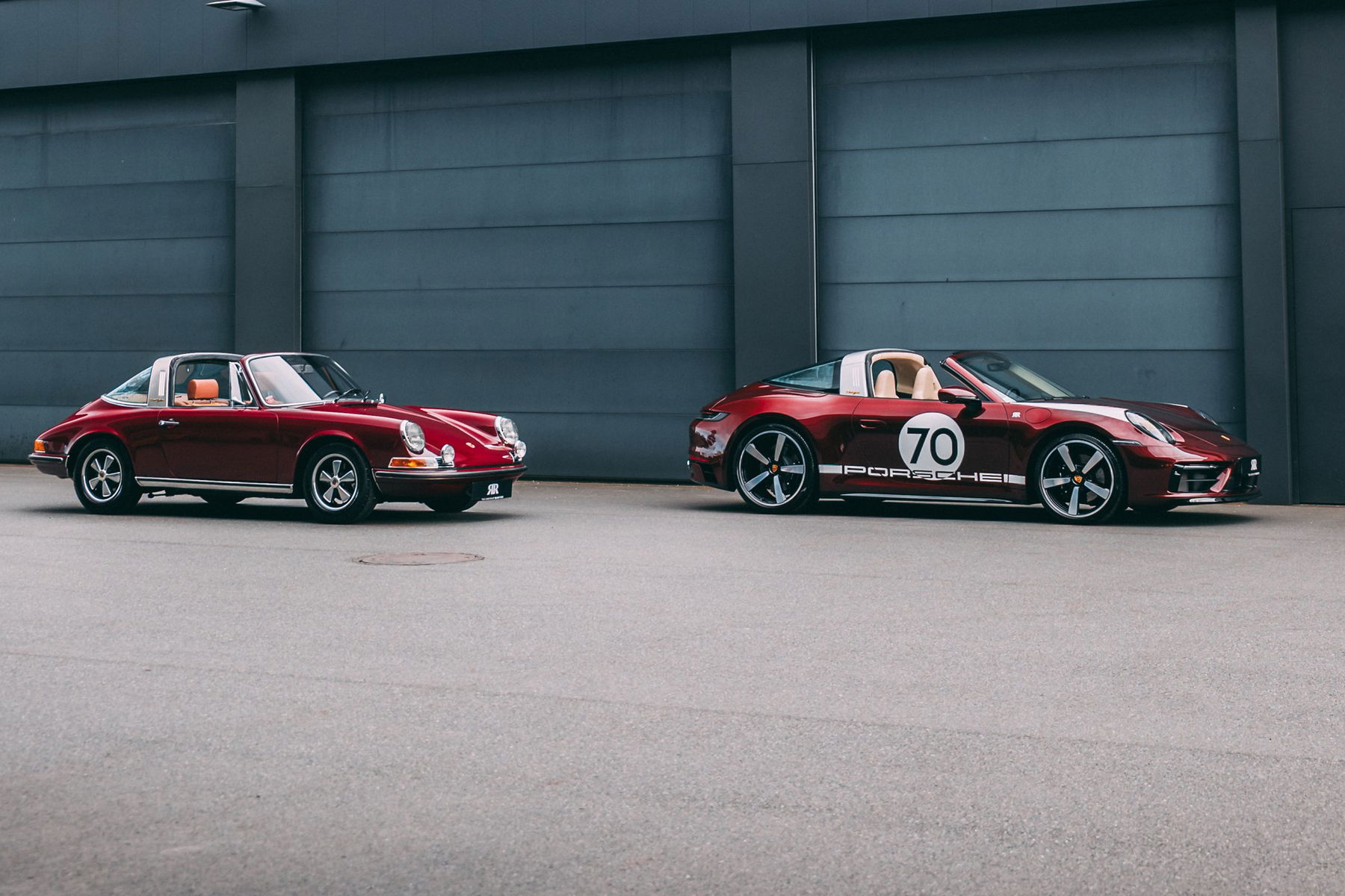 911 Targa 992 und Oldtimer Porsche rot RR Motors