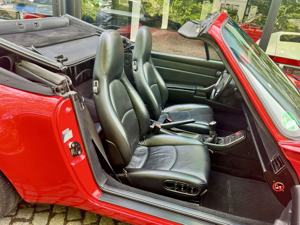 Porsche 993 Carrera 4