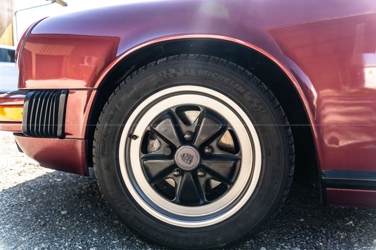 Porsche 911 Carrera 3.2