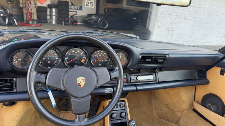 Porsche 911 Carrera 3.2