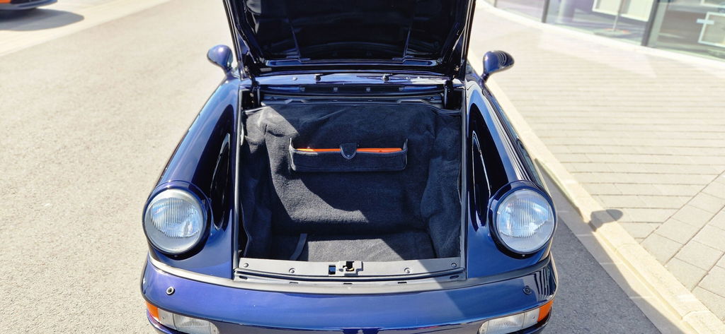 Porsche 964 Carrera 2 Speedster