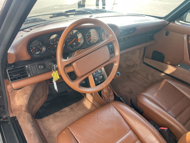 Porsche 911 Carrera 3.2 (KAT)