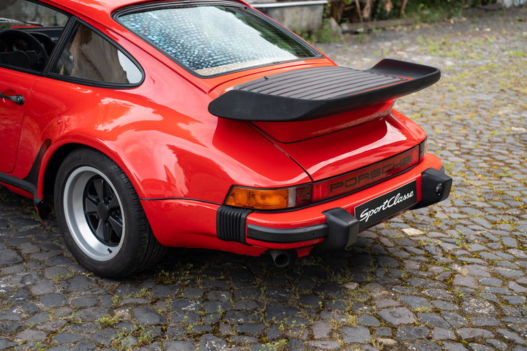 Porsche 911 Carrera 3.2 WTL