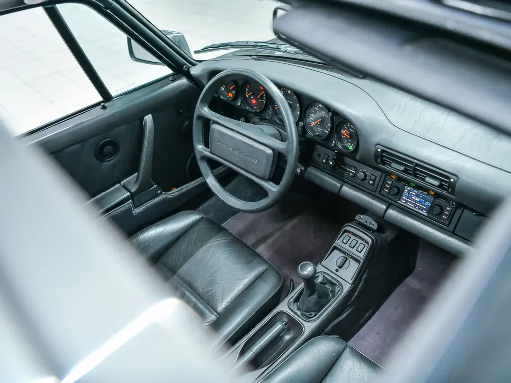 Porsche 964 Carrera 4