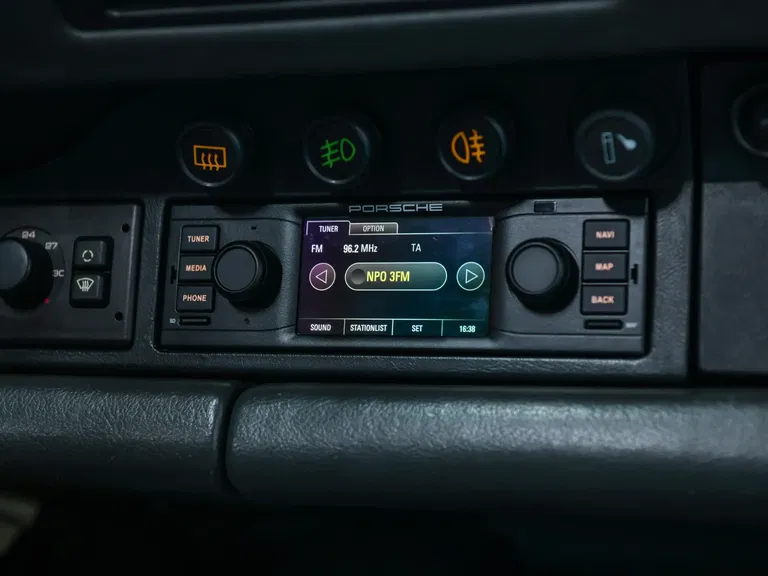 Porsche 964 Carrera 4