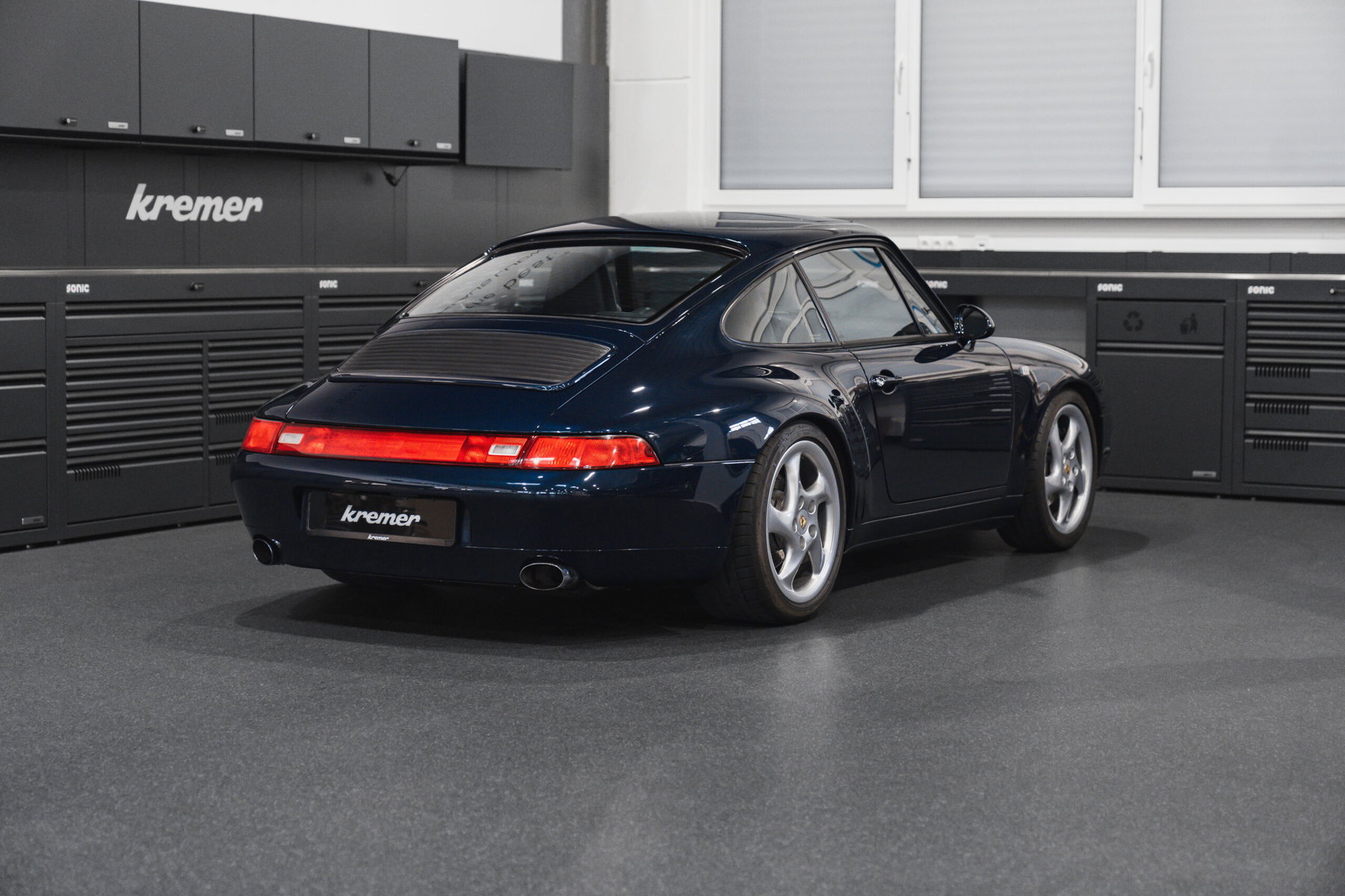 Porsche 993 Carrera 1997 - elferspot.com - Marketplace for Porsche