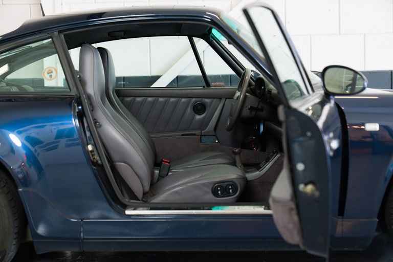 Porsche 964 Carrera 4