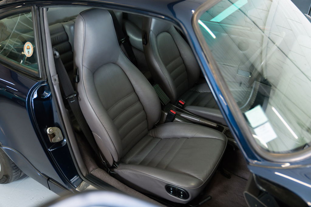 Porsche 964 Carrera 4