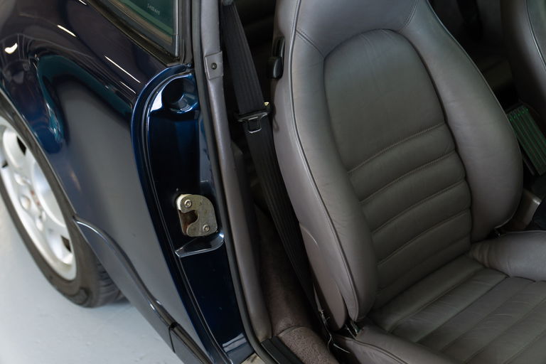 Porsche 964 Carrera 4