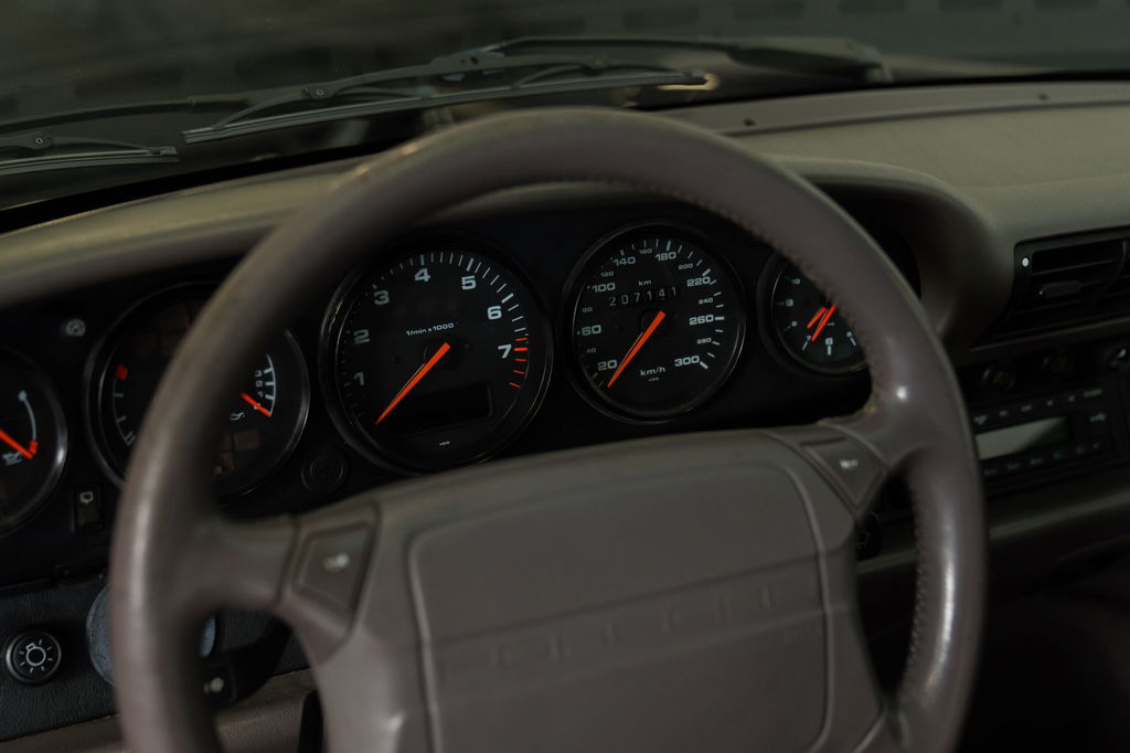 Porsche 964 Carrera 4