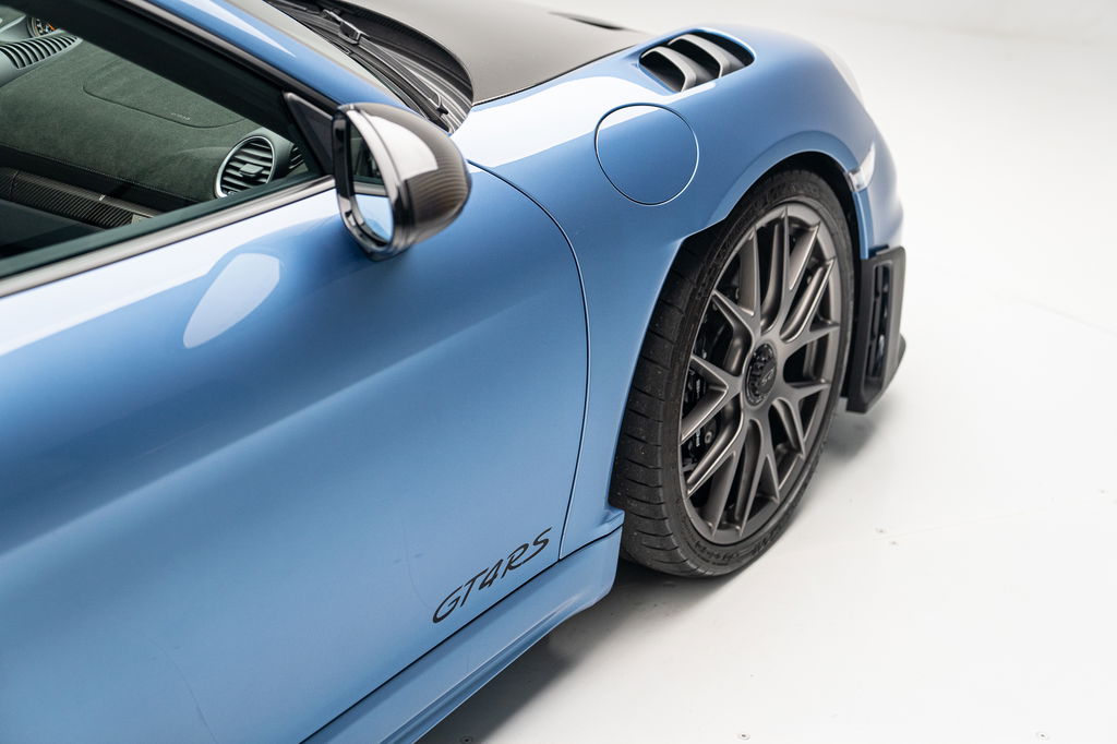 Porsche 718 Cayman GT4 RS