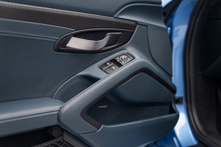 Porsche 718 Cayman GT4 RS