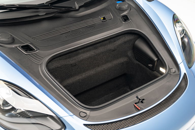 Porsche 718 Cayman GT4 RS