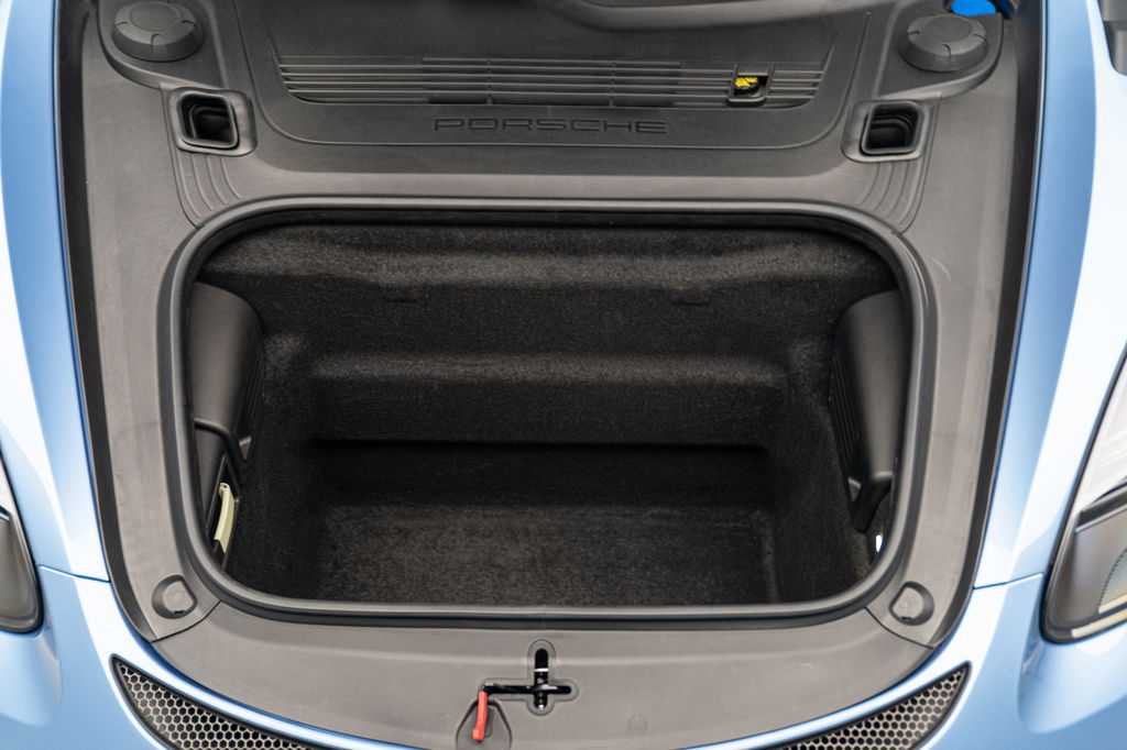 Porsche 718 Cayman GT4 RS