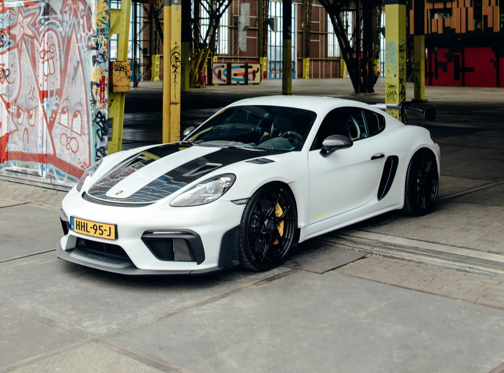 Porsche 718 Cayman GT4 RS