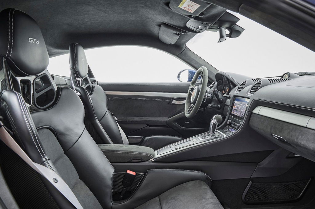 Porsche 718 Cayman GT4