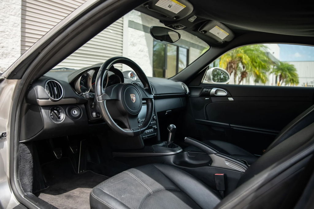 Porsche 987 Cayman