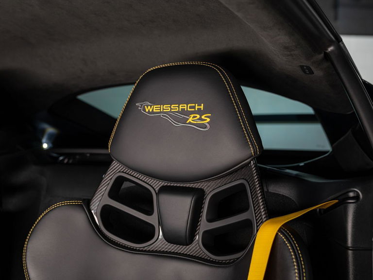 Porsche 718 Cayman GT4 RS