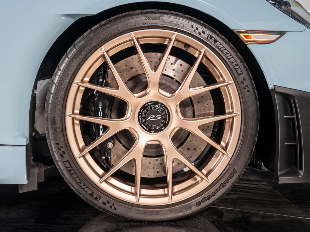 Porsche 718 Cayman GT4 RS