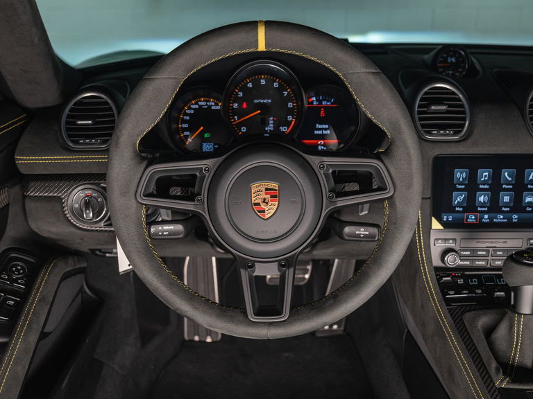 Porsche 718 Cayman GT4 RS