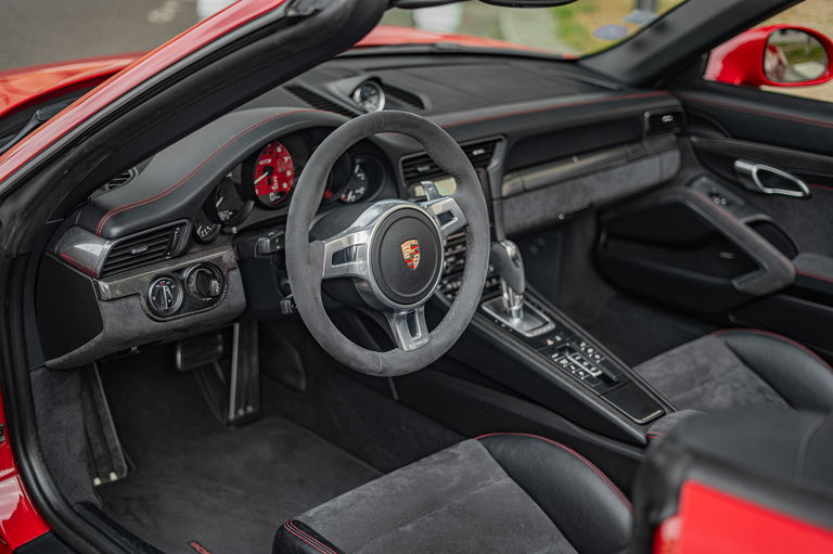 Porsche 991 Carrera GTS