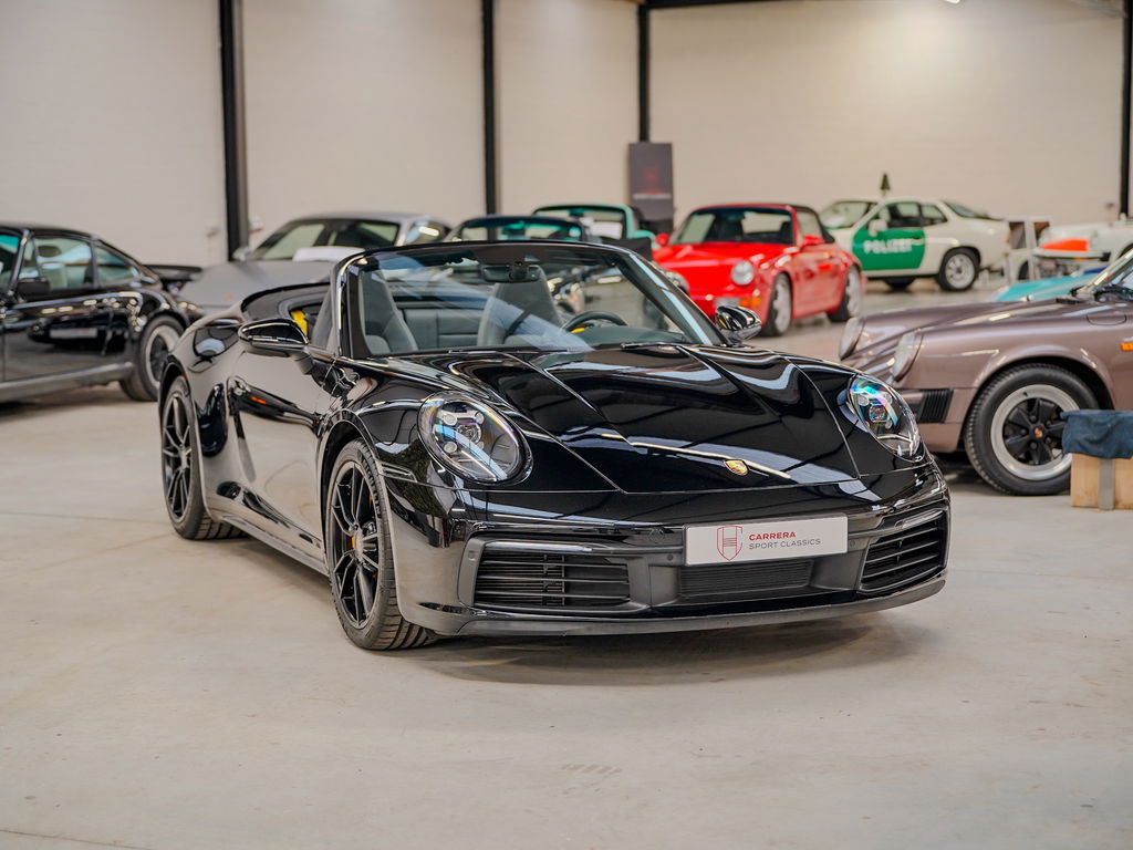 Porsche 992 Carrera