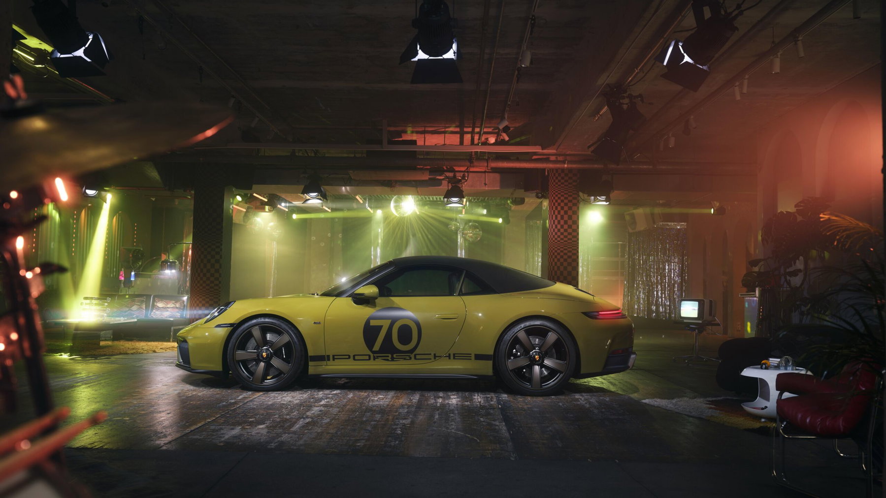 Pascha is back! Porsche 911 Spirit 70 cites the wild 70s & 80s
