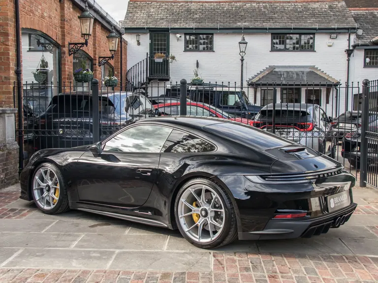 Porsche 992 GT3 Touring