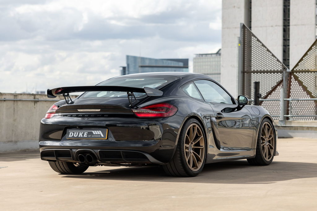 Porsche 981 Cayman GT4