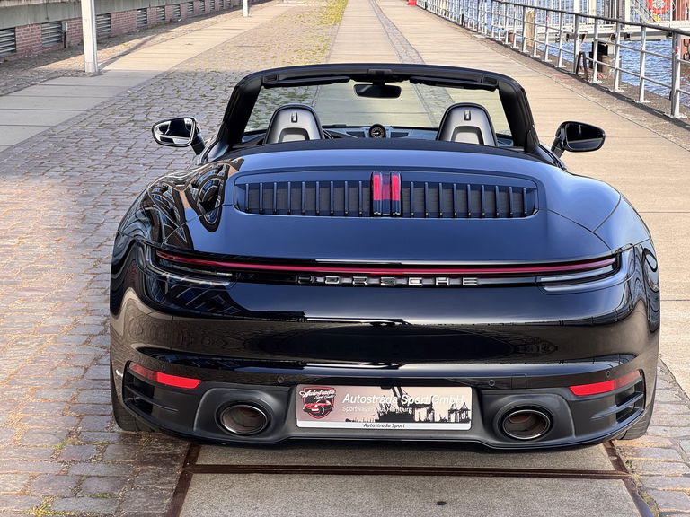 Porsche 992 Carrera 4S