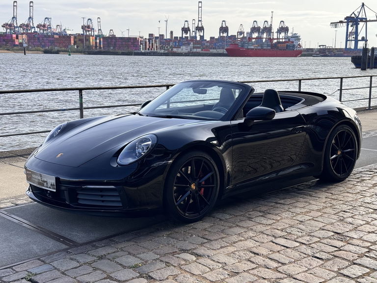 Porsche 992 Carrera 4S