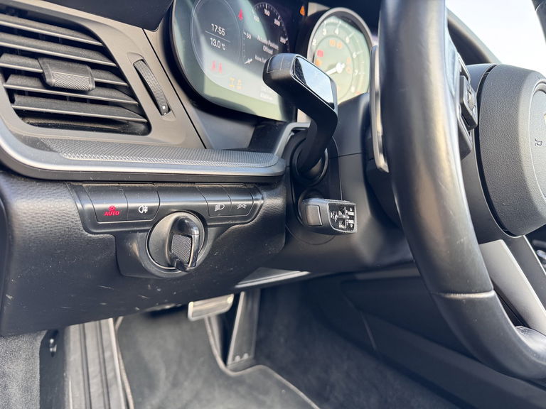 Porsche 992 Carrera 4S