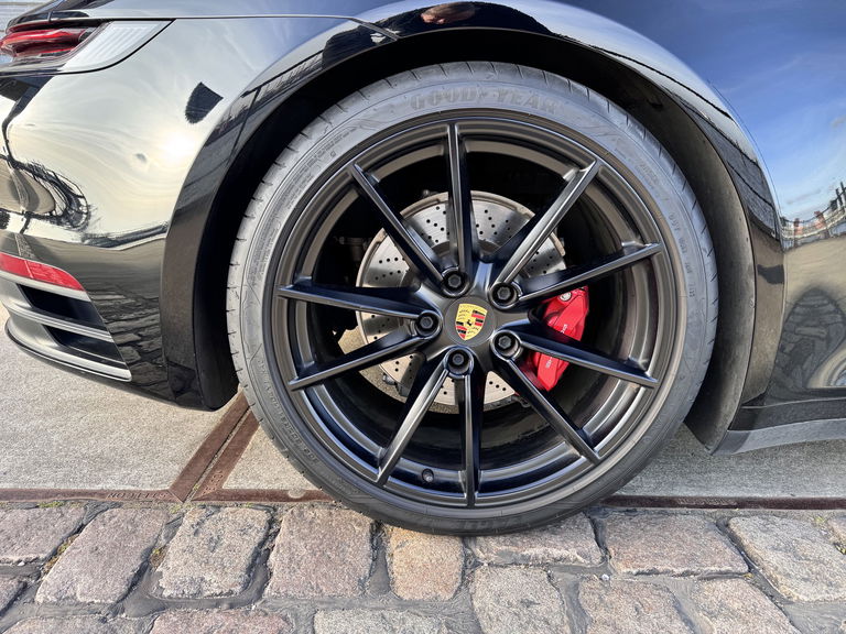 Porsche 992 Carrera 4S