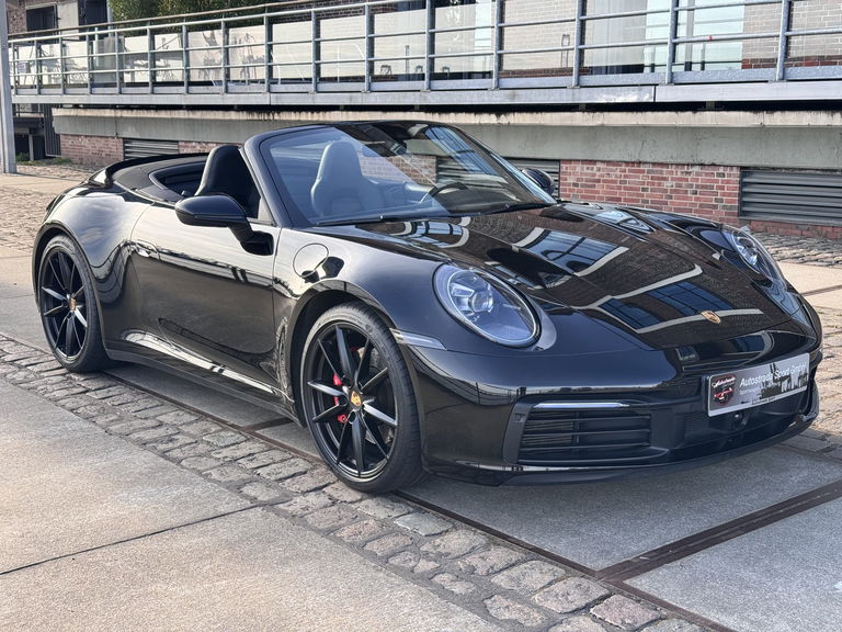 Porsche 992 Carrera 4S