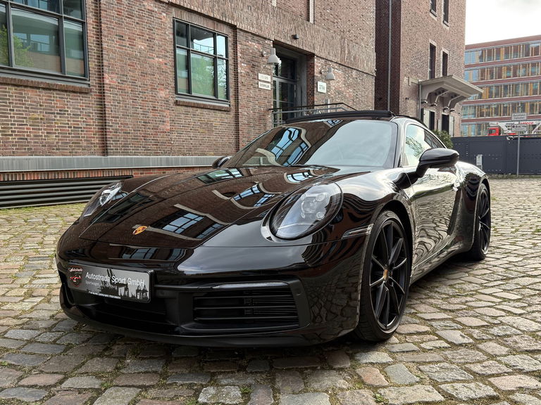 Porsche 992 Carrera