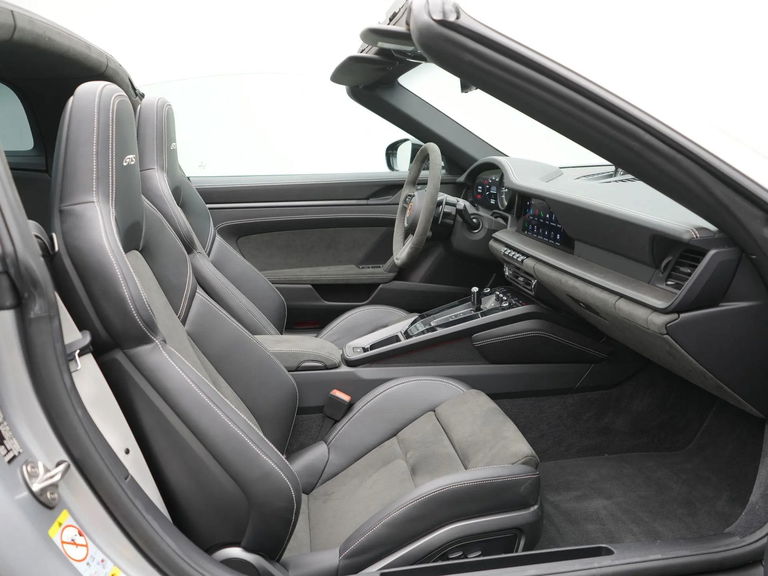 Porsche 992 Targa 4 GTS