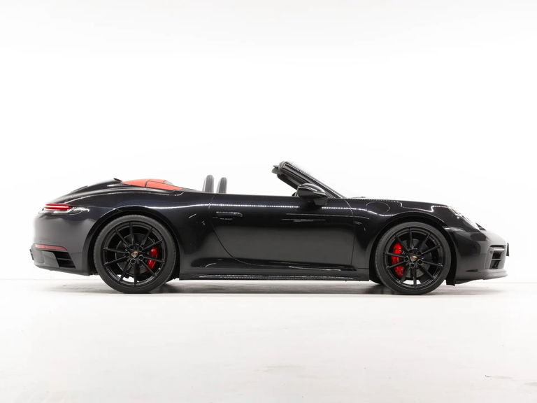 Porsche 992 Carrera 4S