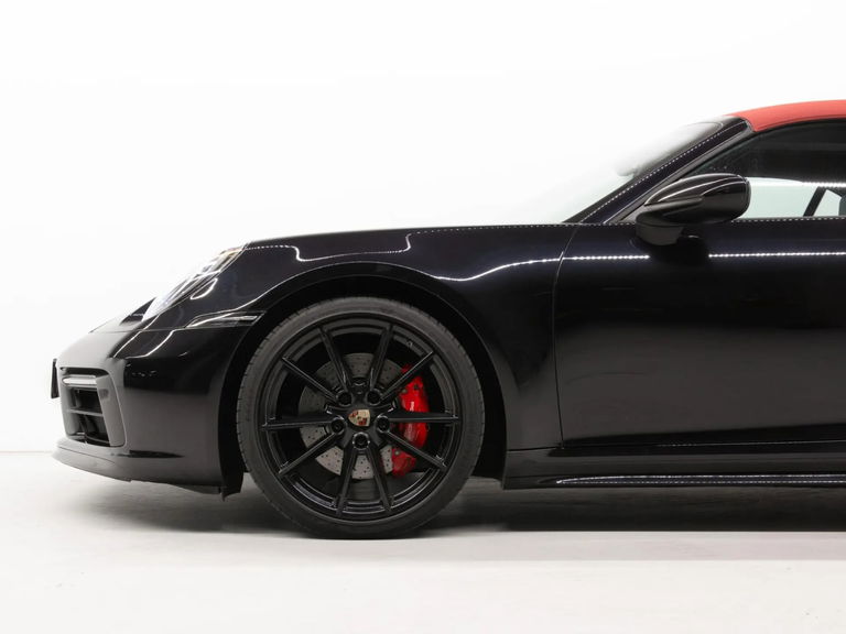 Porsche 992 Carrera 4S