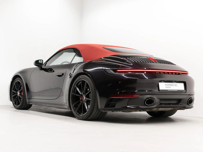 Porsche 992 Carrera 4S