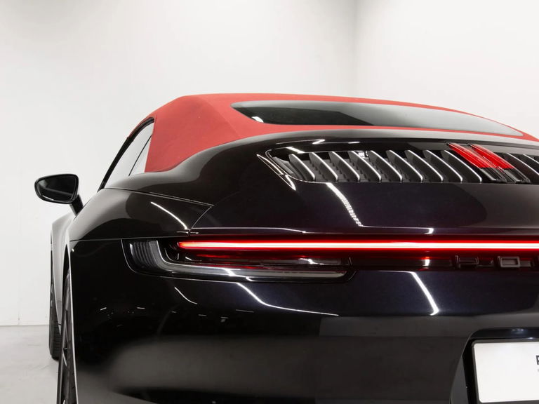 Porsche 992 Carrera 4S