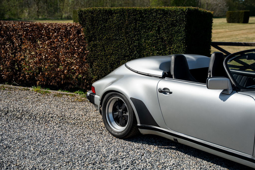 Porsche 911 Carrera 3.2 Speedster