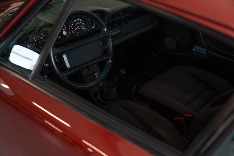 Porsche 911 Carrera 3.2